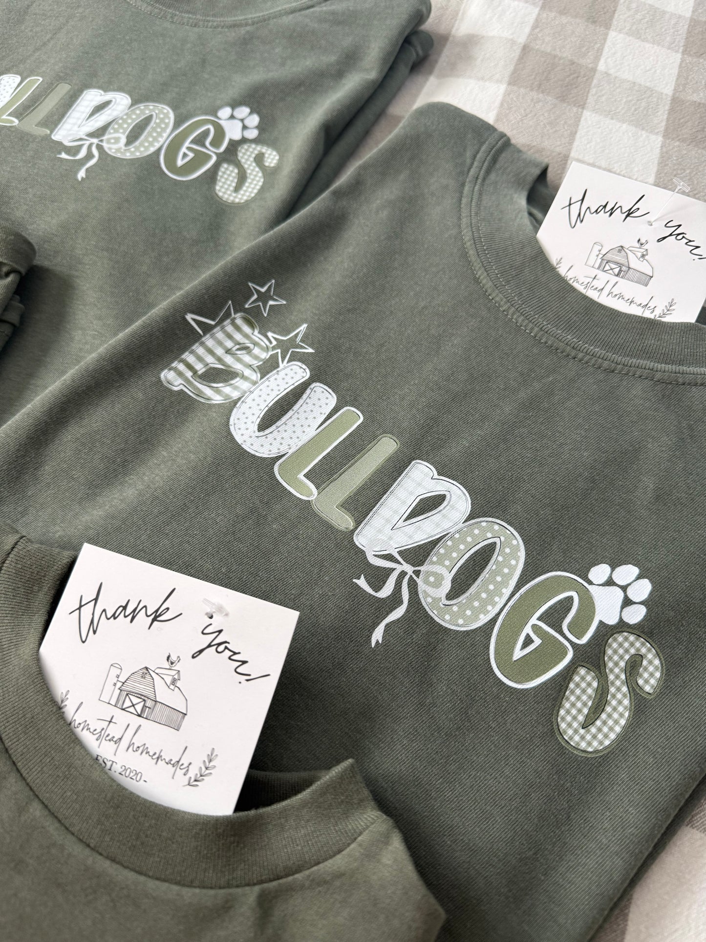 Yell LOUD look cute - BULLDOGS green