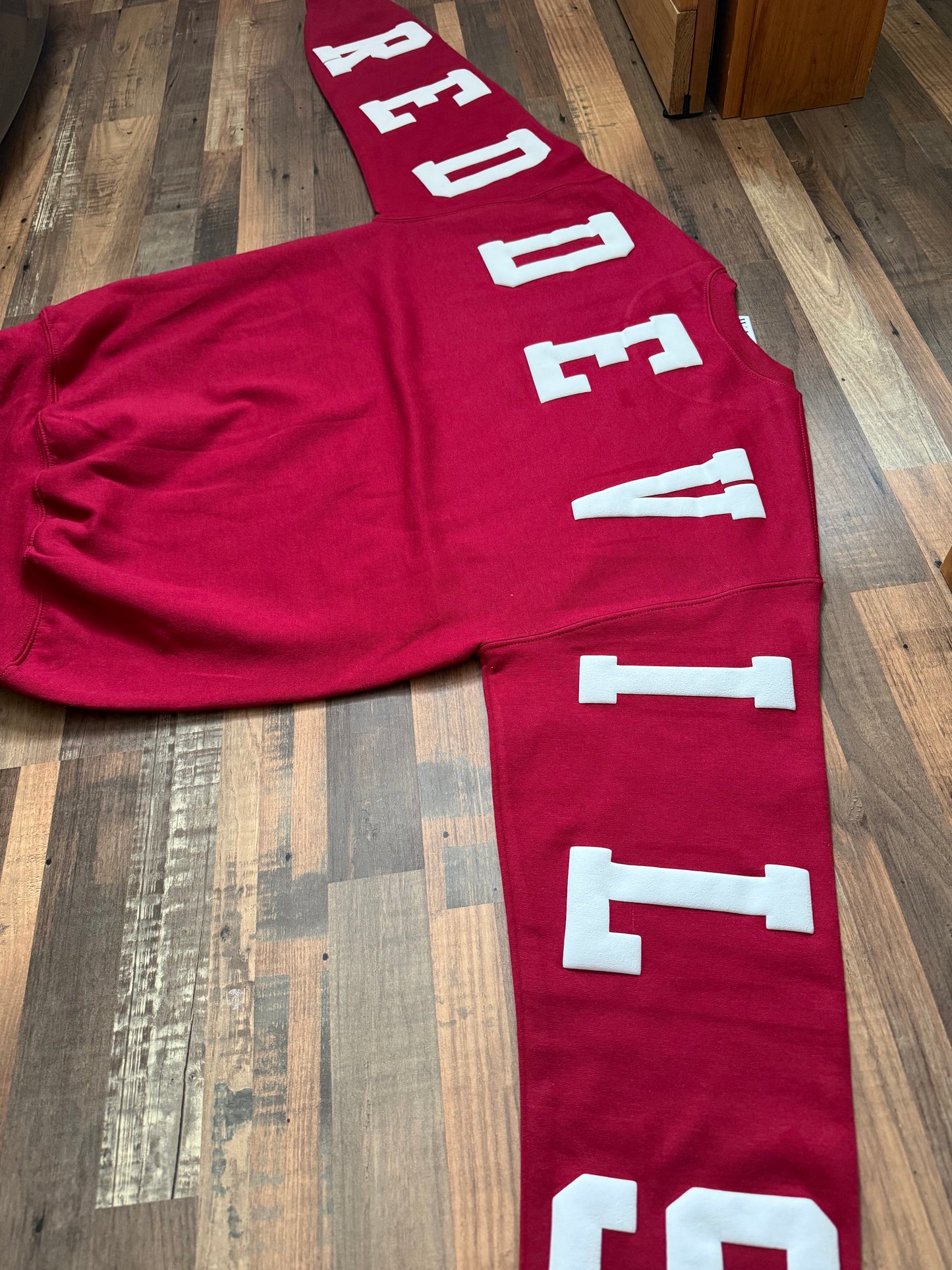 BIG BACK CREWNECK - VVS RED DEVILS