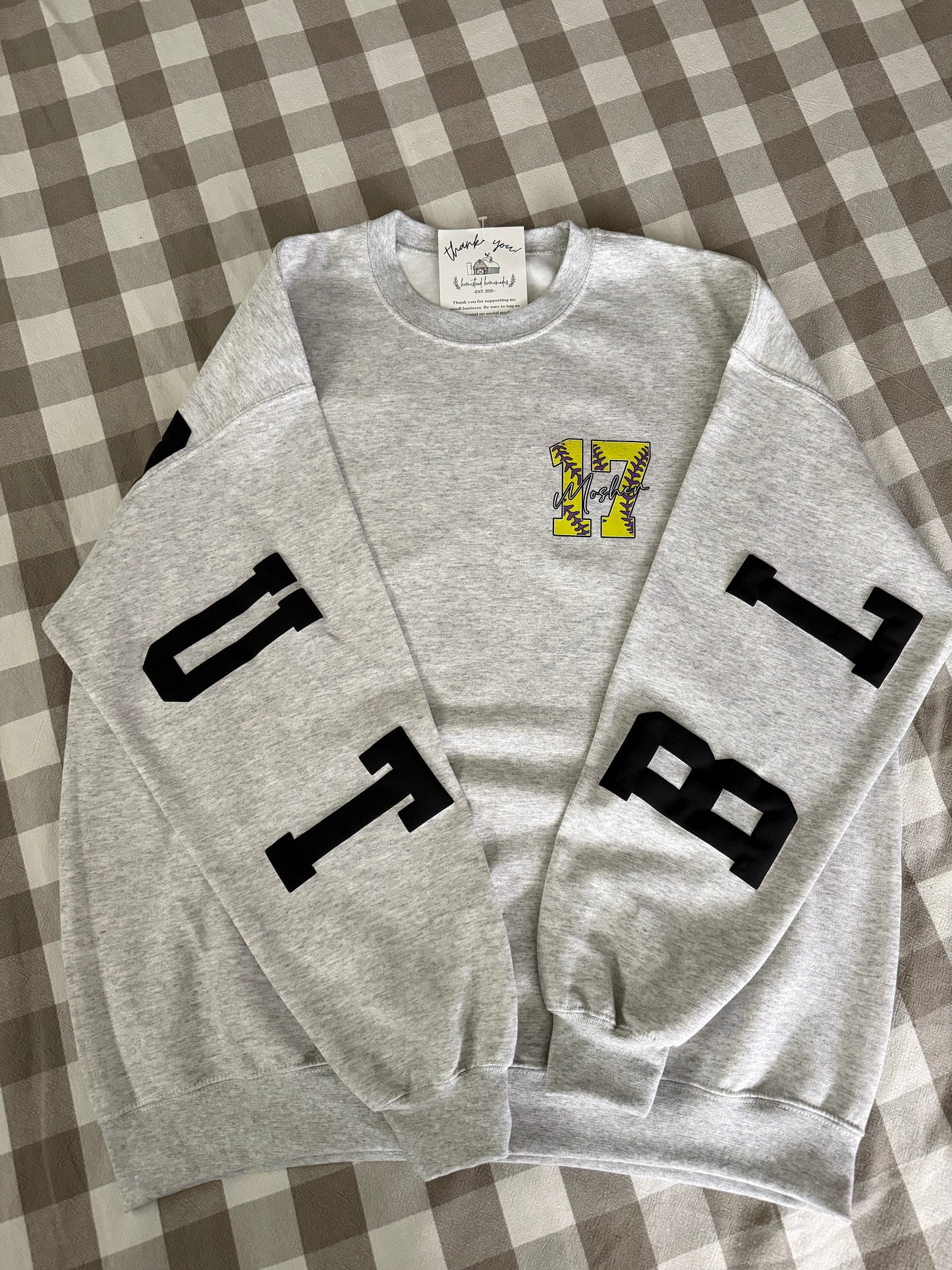 BIG BACK CREWNECK - BLACKOUT SOFTBALL