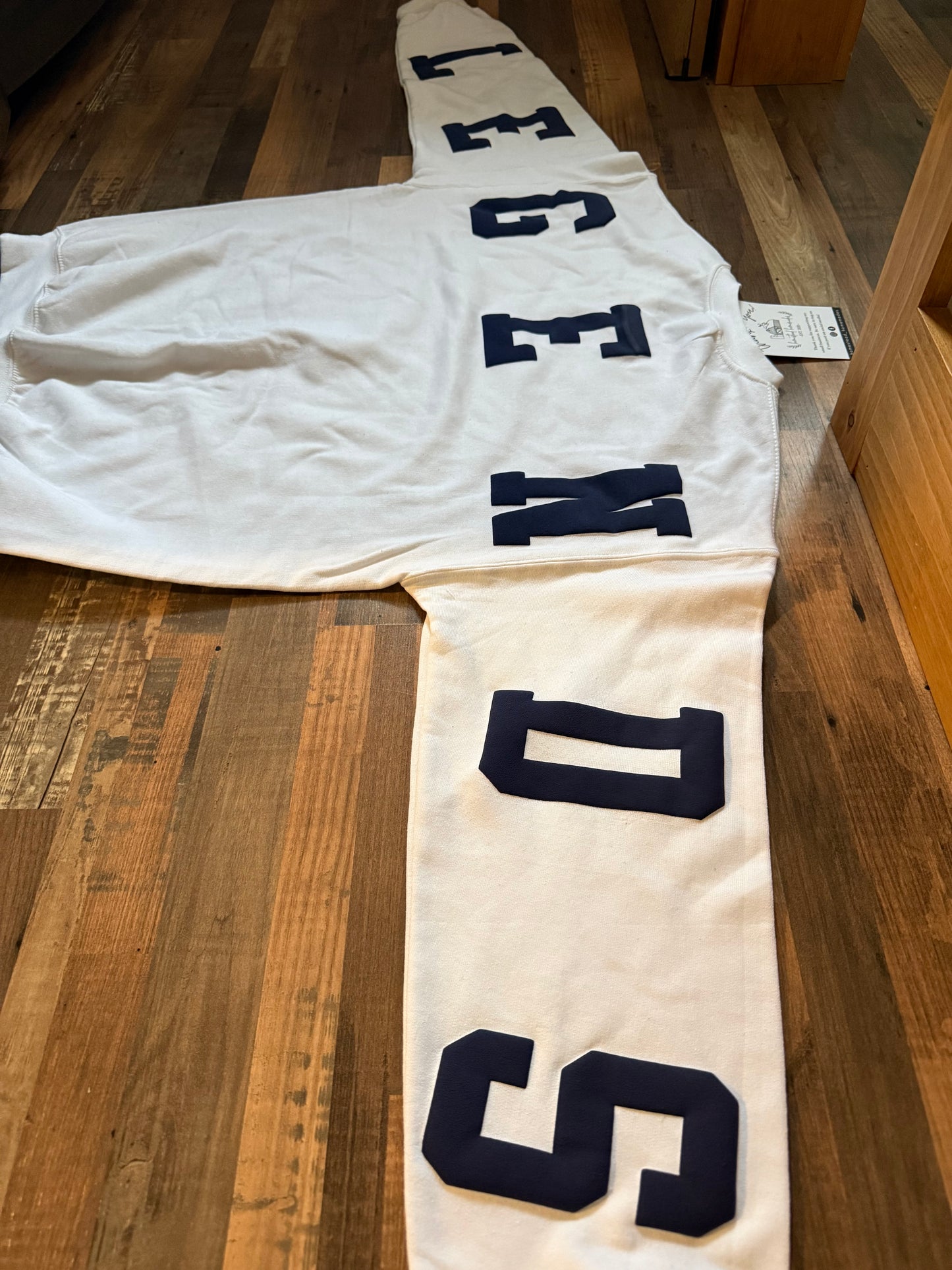 BIG BACK CREWNECK - EMPIRE LEGENDS